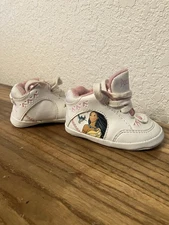FLAW See Last 2 Pics. Vintage USA Size 3 Pocahontas Baby Shoes. See Desc.