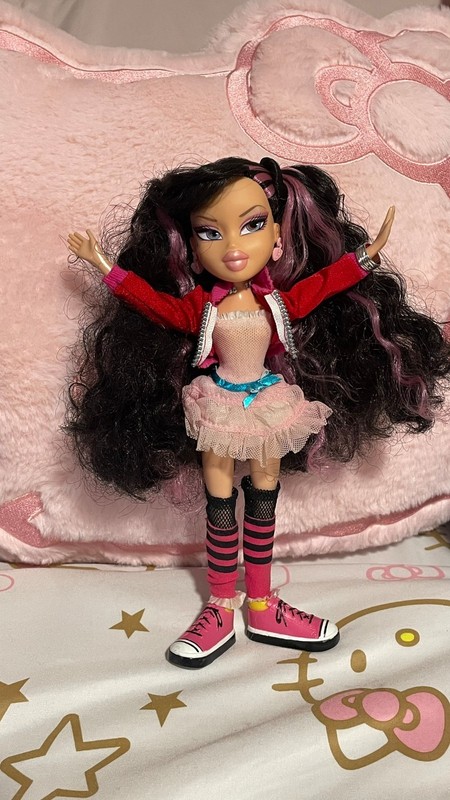 Bratz Kina P4F passion for fashion doll both outfits Rare HTF - READ DESCRIPTION
