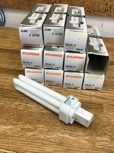 Lot Of 11 Sylvania CF18DD/827 T4 CFL 2-Pin G24d-2 Base 18 Watt 2 Tube Lamps/Bulb