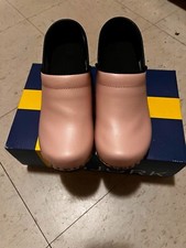 womens clogs