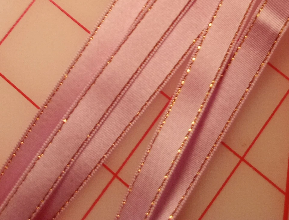 Cinta de satén vintage de 33 yardas con bordes dorados de 10 mm 7/16" Japón  Foto 2 de 4