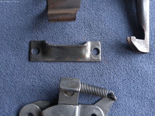ALFA ROMEO Giulietta / Giulia SPIDER Used Lot of 5 HOOD LATCH PARTS - Picture 4 of 11