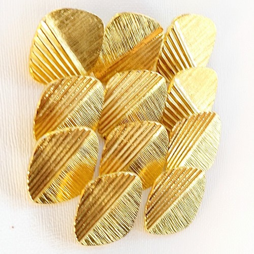 1986 Quintessential 80s Diagonal Gold Metal Button The Collection by La Mode - Bild 13 von 15