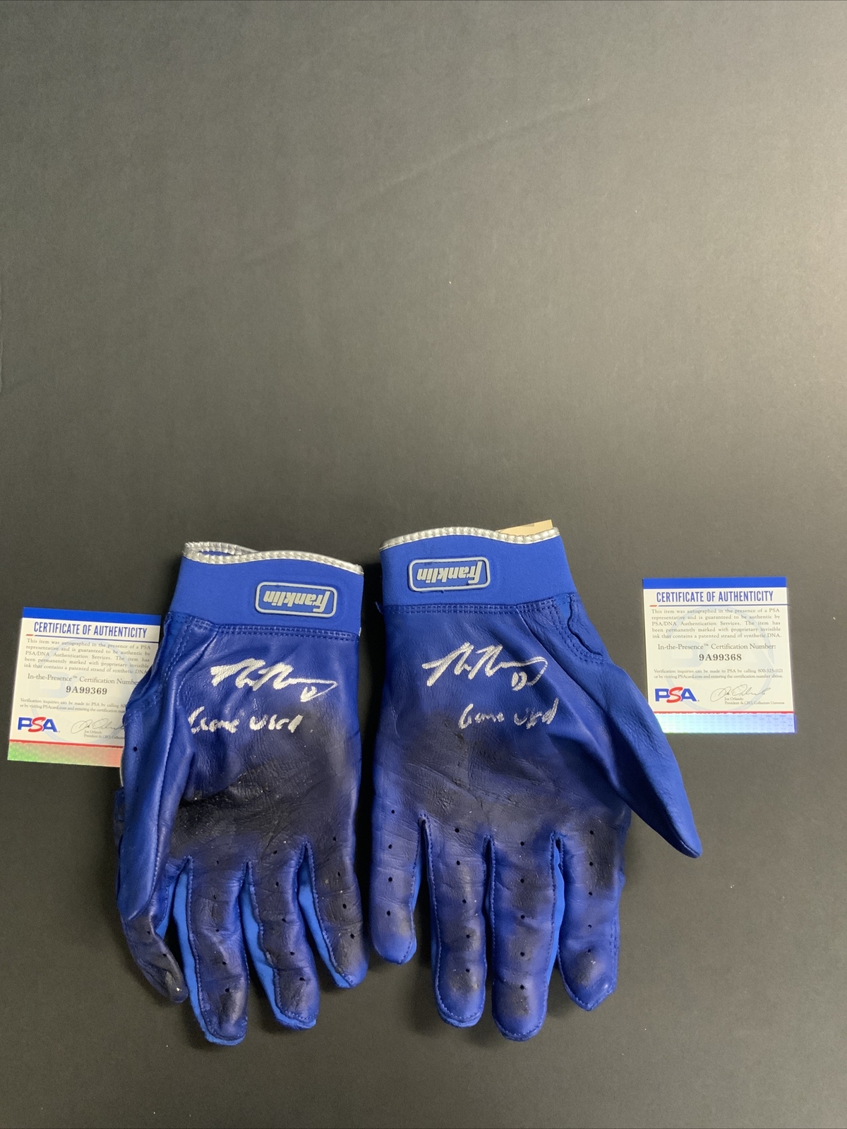MAX MUNCY Autographed Signed Los Angeles Dodgers DODGERS GAME USED BATTING GLOVES PSA WITNESS COA 9A99369/68 