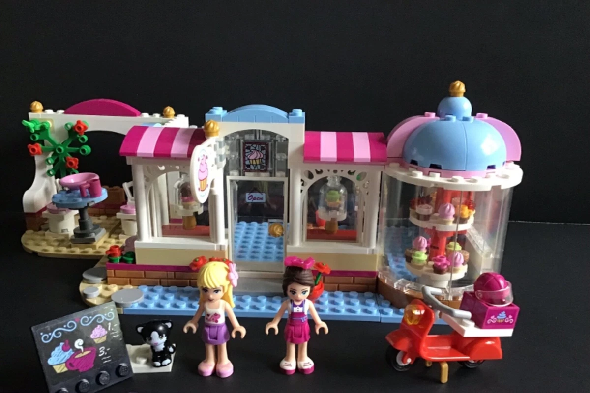 LEGO FRIENDS: Heartlake Cupcake Cafe (41119) -- complete