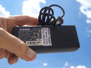 c-POWER-SUPPLY-FOR-APPLE-IIC-75watts-5A-DC15v-18-00-7-90-S-H