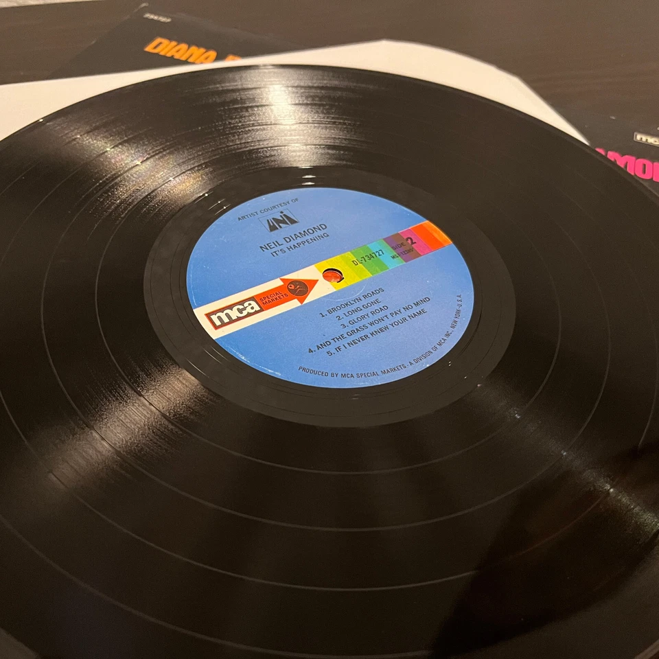 THE SUPREMES / NEIL DIAMOND - It's Happening - 12" Vinyl Record LP - VG+ - Image 3 of 3