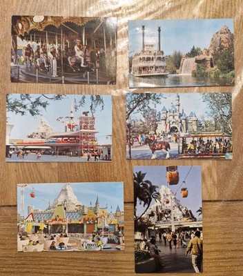 Vintage Disney Postkarten am selben Werktag verschickt.