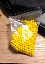 Airsoft-BBs Kugeln/Munition gelb/weiß in Beh...