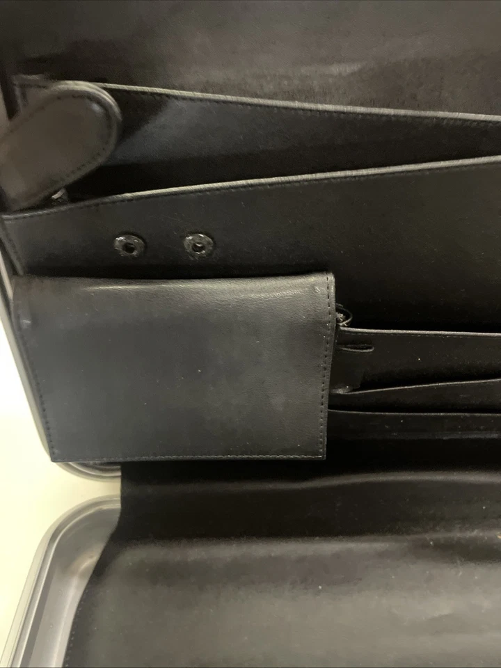 二手 Zero Halliburton 铝制公文包 银色表盘锁 商务包 日本 — 第 4/4 张图片