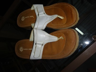 earth shoes flip flops
