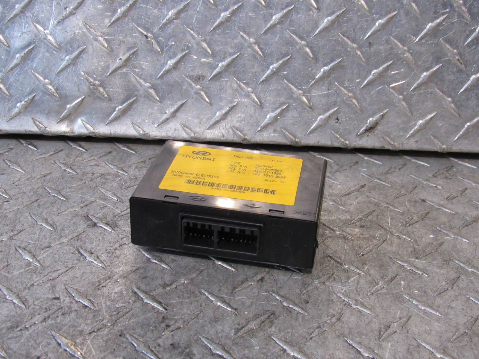 03 04 Hyundai Accent Traction Control Module 9541025800 OEM for sale