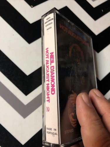 NEIL DIAMOND HOT AUGUST NIGHT 2 CASSETTE TAPE SET PORTUGAL MCA ORIGINAL - Picture 9 of 13