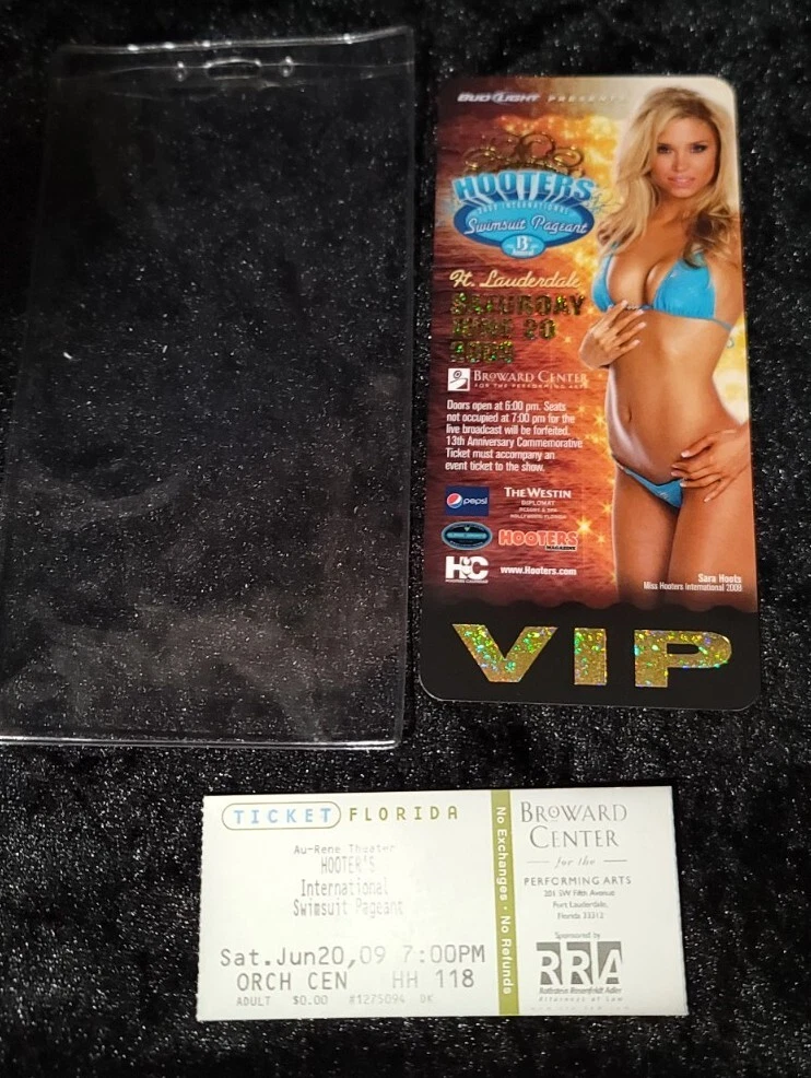 Hooters 2009 Swimsuit Pageant Commemorative Ticket & Calendar Girl Sara  Hoots | eBay