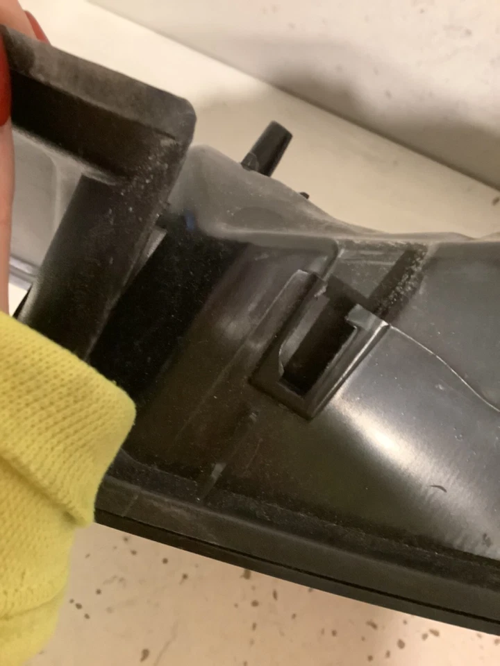 Luz trasera derecha para pasajero Ford Mustang 2015-2017 Tyc C59R-13512 TL Foto 3 de 4