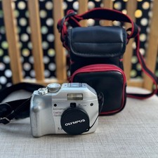 Olympus Camedia C-5000 Zoom 5.0MP  Digital Camera Silver working original Case