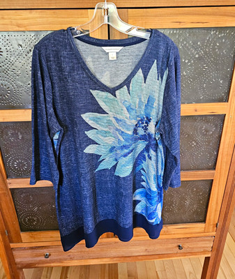 Christopher & Banks Women s L Blue Floral V-Neck 3/4 Sleeve Stretch Knit Top