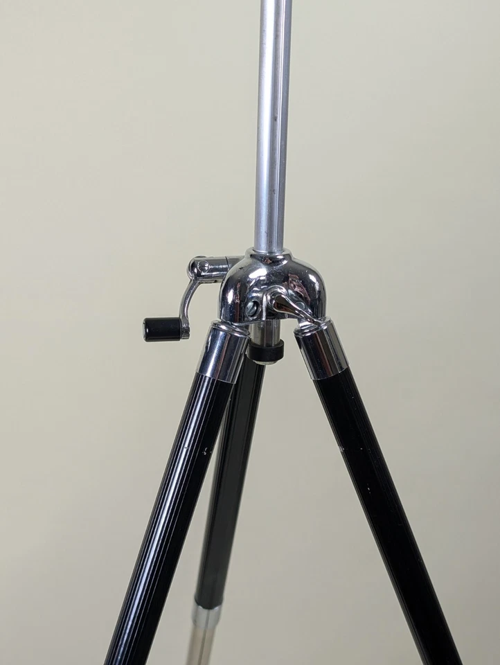 Vintage Zenith Tripod Metal With Leather Case - Image 4 of 4