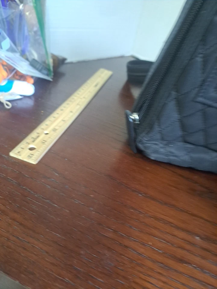 Bandolera de tela negra Gun Tote'n Mamas con funda para armas ocultas Foto 3 de 4