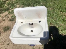Antique Porcelain Sink Standard 21 x 17