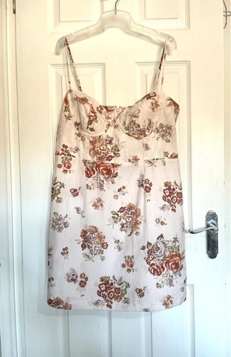 Brand New Plus Size H&M Cream Floral Structured Knee Length Linen Blend Size 18 - Picture 2 of 9