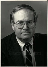 1987 Press Photo Reid L. Ashton Michigan Restaurant - dfpd26251