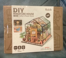 Rolife DIY Miniature House Kit Cathy's Flower House DG104 Robotime NEW