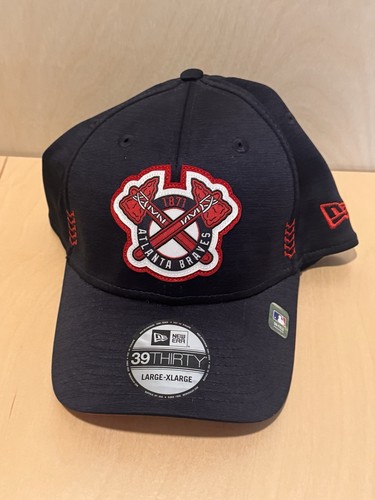 Men's Atlanta Braves New Era Black 2024 Clubhouse 39THIRTY Flex Fit Hat