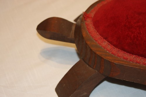 Vtg Hand Crafted Wood Reptile Turtle Small Green Upholstered Ottoman Foot Stool - Picture 11 of 20