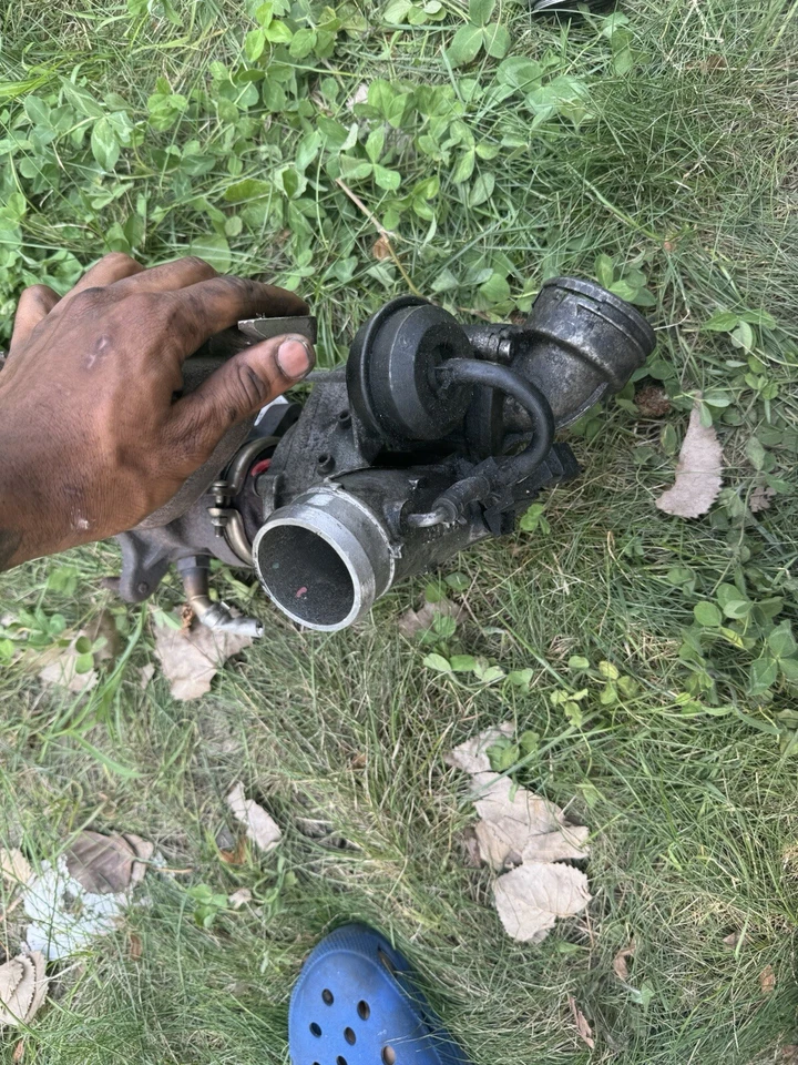 Volkswagen CC 2009-2012 2,0 L turbo colector de escape con turbocompresor Foto 3 de 4