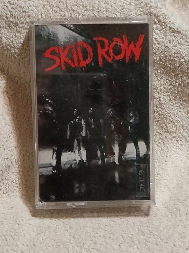 Rare Vintage Skid Row Self Titled Cassette 1989 WEA Release Singapore Blue VG+ - Picture 3 of 3