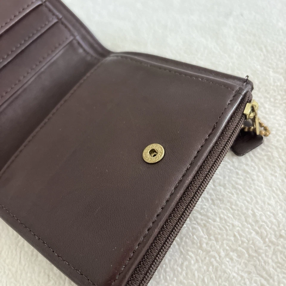 EXTREMELY RARE Coach 70s Brown Leather Wallet With Tag - Image 4 of 4