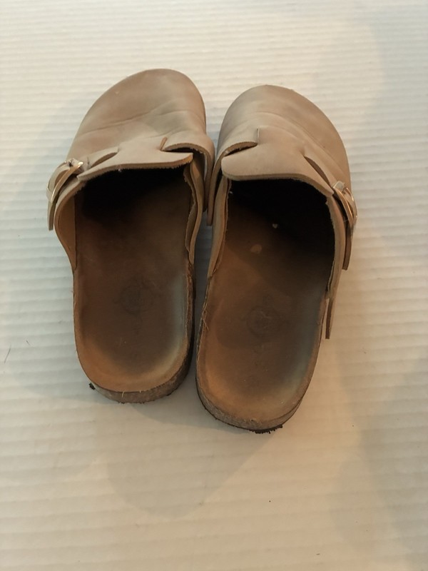 Woman’s Sandles Size 7