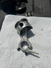 Honda Connecting Rod And Piston Assembled 13200-Z4V-900 , 13101-ZH8-010