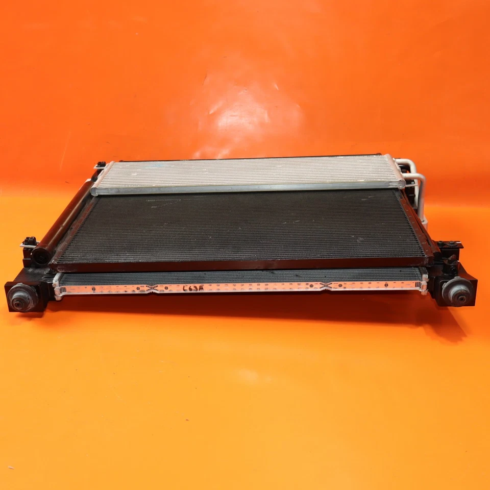 Enfriador de aceite condensador de aire acondicionado Jeep Grand Cherokke Raidator 2023 2024 P68488317ab OEM Foto 4 de 4