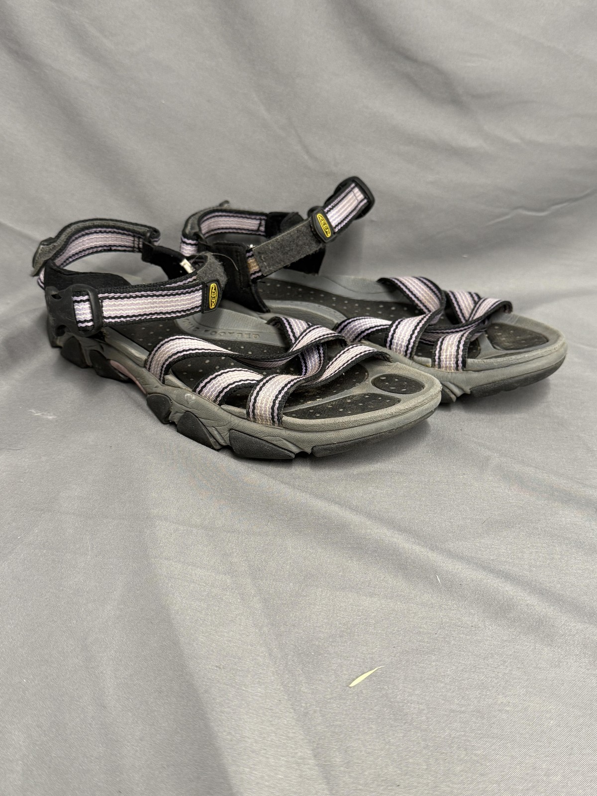 Scarpe Keen donna taglia 9 5 nero grigio sandali con cinturino plantare anatomico outdoor