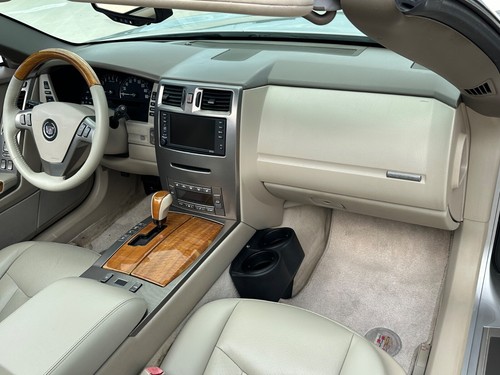2005 Cadillac XLR - Picture 18 of 35