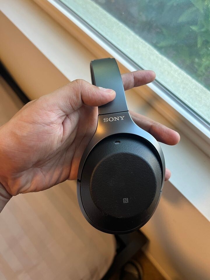 ヘッドホン SONY WH-1000XM2 BLACK WH-1000XM2 | ヘッドホン | ソニー