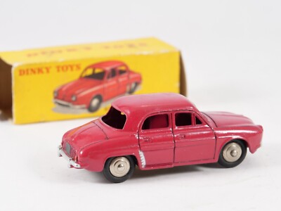 DINKY TOYS 24E RENAULT DAUPHINE
