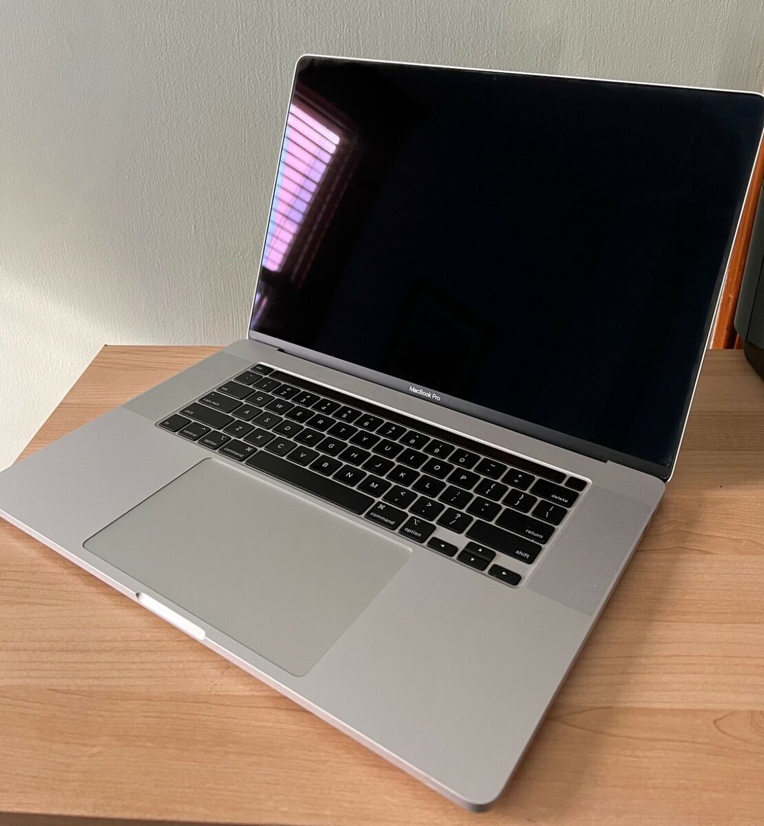 MacBook Pro 16 MacBook Pro 16