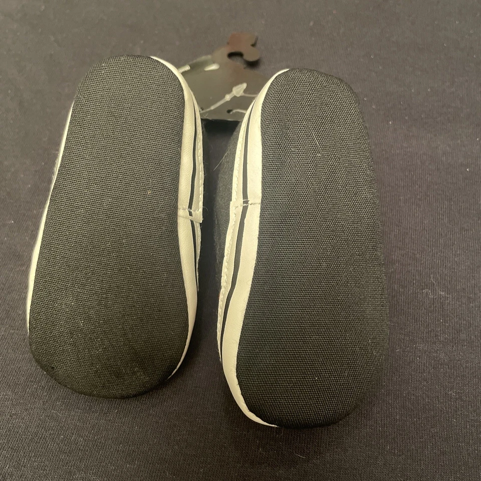 NUEVO Zapatos sin cordones Spencer’s Baby Red Buffalo a cuadros. 3-6 meses Foto 2 de 4