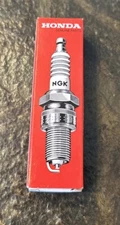 Honda NGK Spark Plug BP4HS-10 G150 G200 G300 G400 Engine HS50 WB20 WB30 NOS OEM