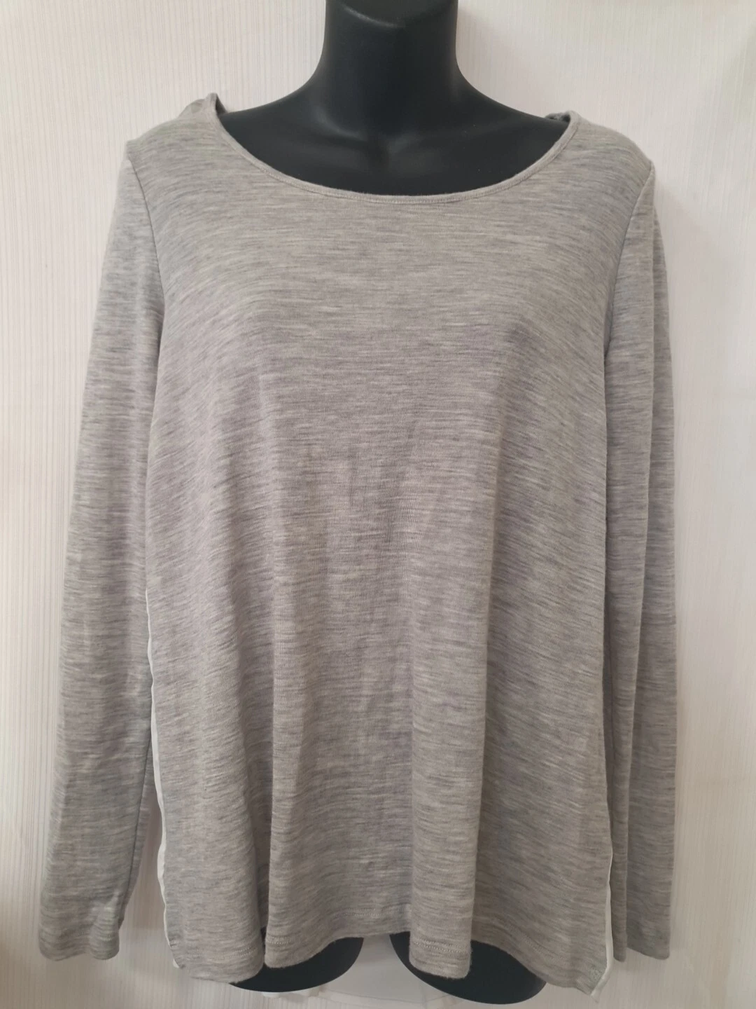 Portman 100% Merino Wool Grey White Misses Tops Size S Used Long Sleeve