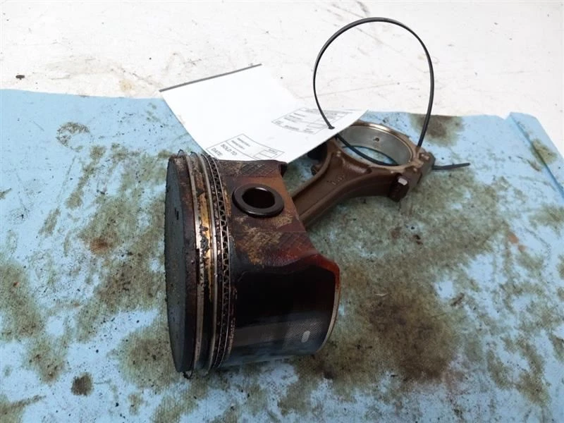 2010 FORD EXPOLORER PISTON - Image 2 of 4