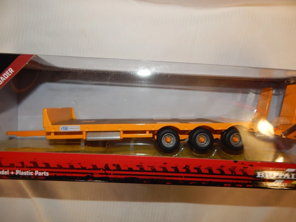 BRITAINS KANE LLTM LOW LOADER TRAILER 43254 BNIB 1:32 - Image 2 of 4