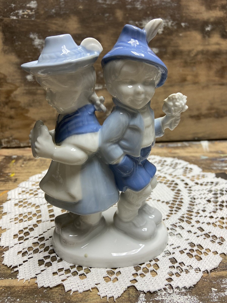 ババリア　ゲロルド　GEROLD　PORZELLAN 置物　フィギュリン Gerold Porzellan Bavaria Vintage Porcelain Figurine “Girl/Heart