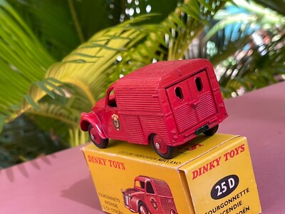 Dinky Toys N°25D - Fourgonnette D'incendie Citroën 2CV Pompier - 1:43 - Occasion