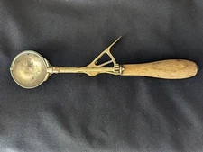 Gilchrist's No 31 Ice Cream Scoop 2” Bowl Brass With Wood Handle Blade