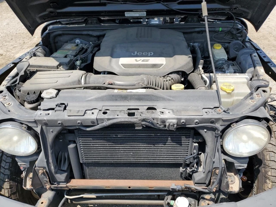 Radiator VIN W 6th Digit Jk Body Fits 07-18 WRANGLER 2998872 - Изображение 3 из 4