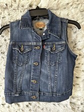 286. Levis distressed sz8 girls jean vest euc
